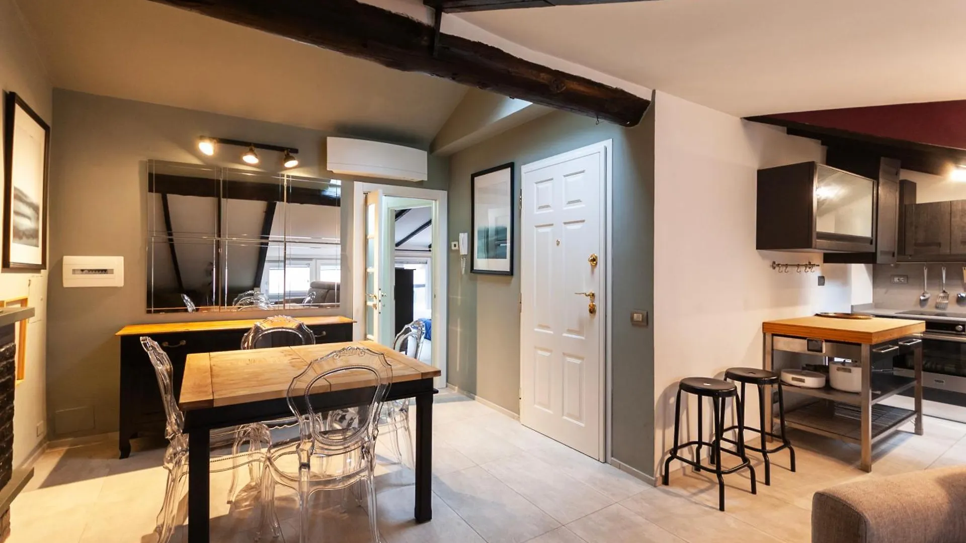 Apartment Youhosty - Attico Citta Studi Milan Italy